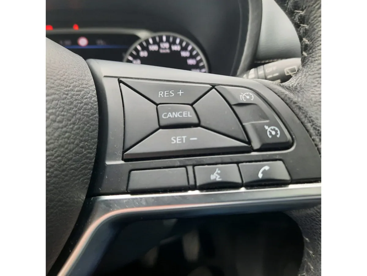 Nissan Juke MPV, Petrol, 2020, Grey