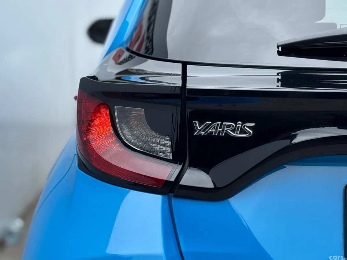 Toyota Yaris Hatchback, Petrol Hybrid, 2020, Blue