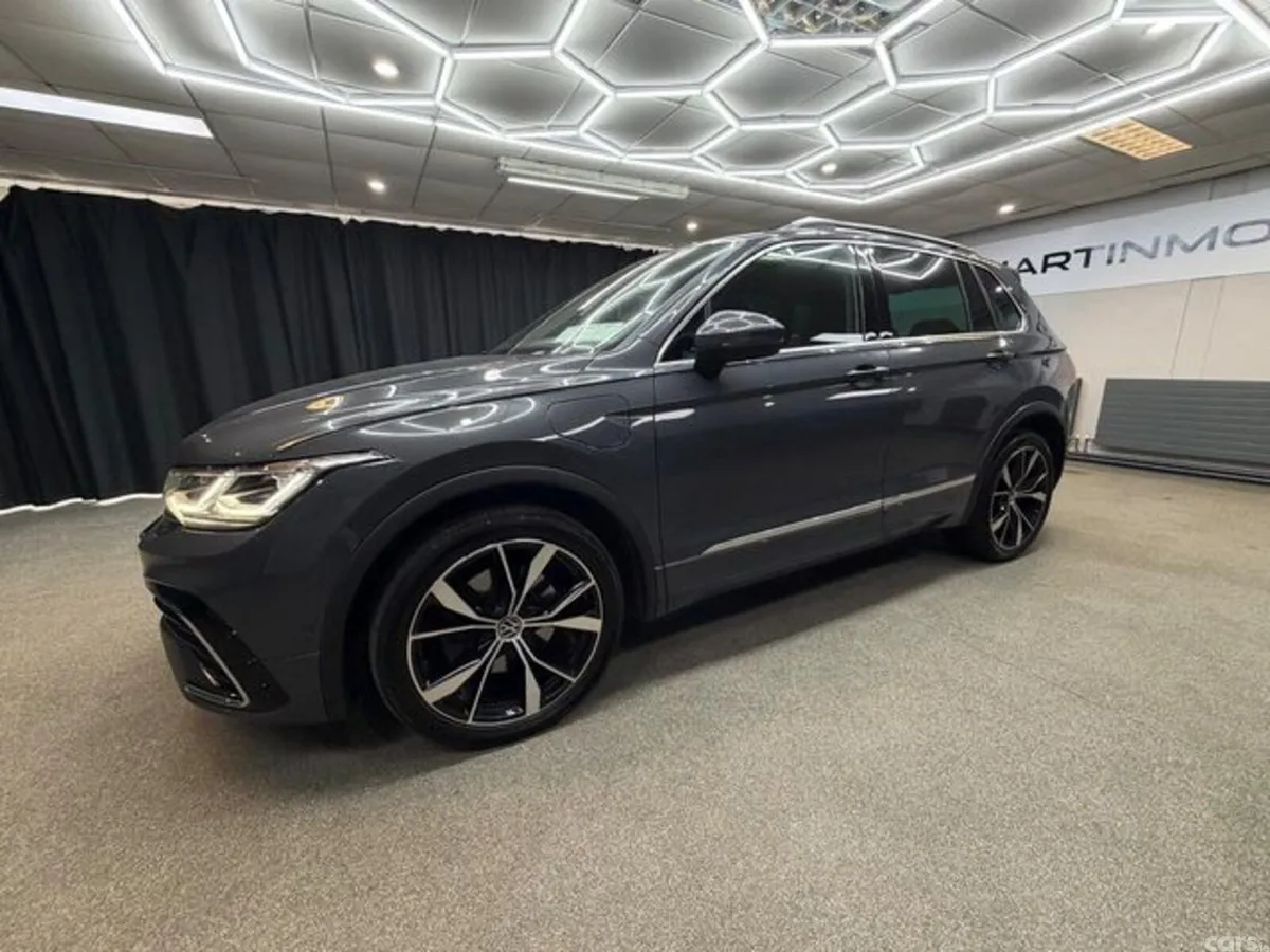 Volkswagen Tiguan SUV, Petrol Plug-in Hybrid, 2023, Grey