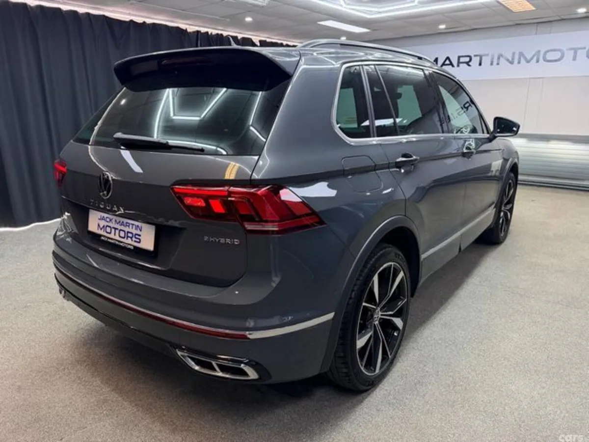 Volkswagen Tiguan SUV, Petrol Plug-in Hybrid, 2023, Grey