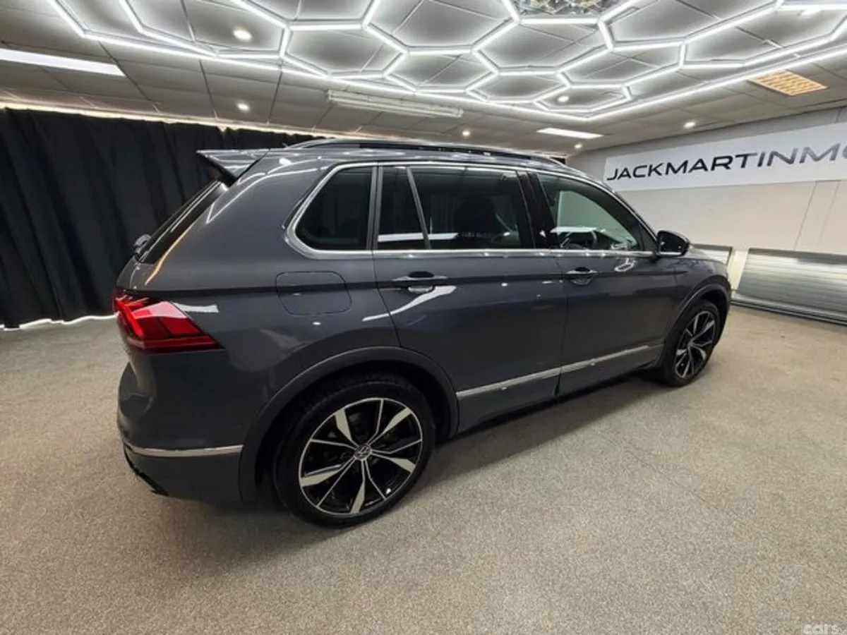 Volkswagen Tiguan SUV, Petrol Plug-in Hybrid, 2023, Grey