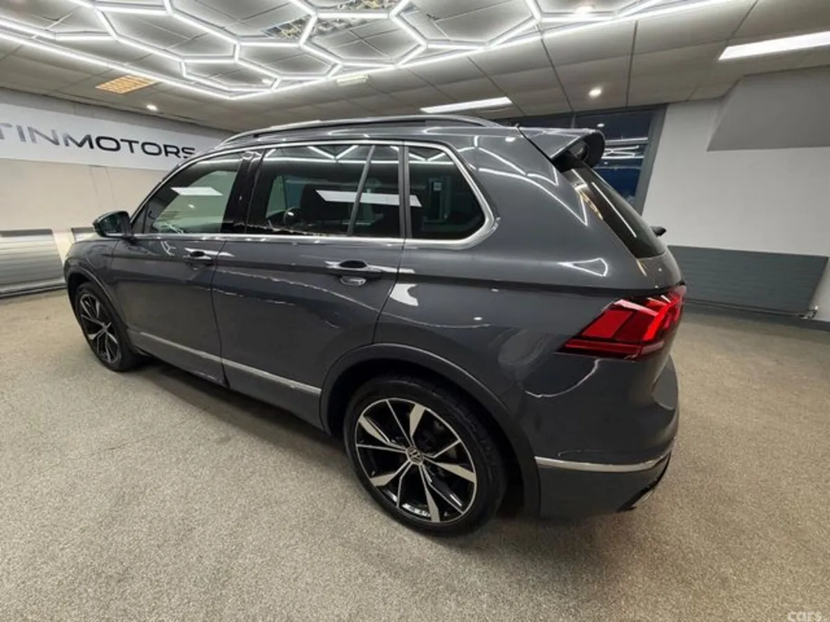 Volkswagen Tiguan SUV, Petrol Plug-in Hybrid, 2023, Grey