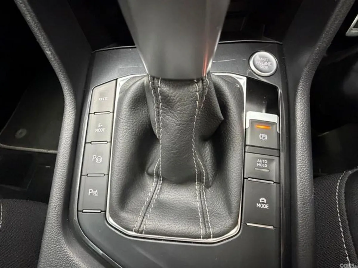 Volkswagen Tiguan SUV, Petrol Plug-in Hybrid, 2023, Grey