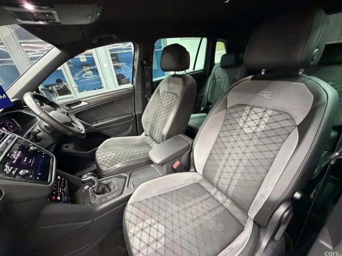 Volkswagen Tiguan SUV, Petrol Plug-in Hybrid, 2023, Grey