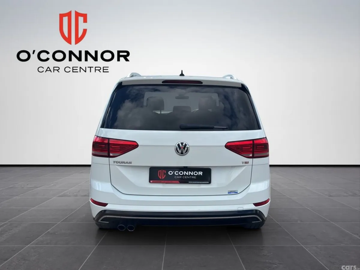 Volkswagen Touran Estate, Petrol, 2017, White