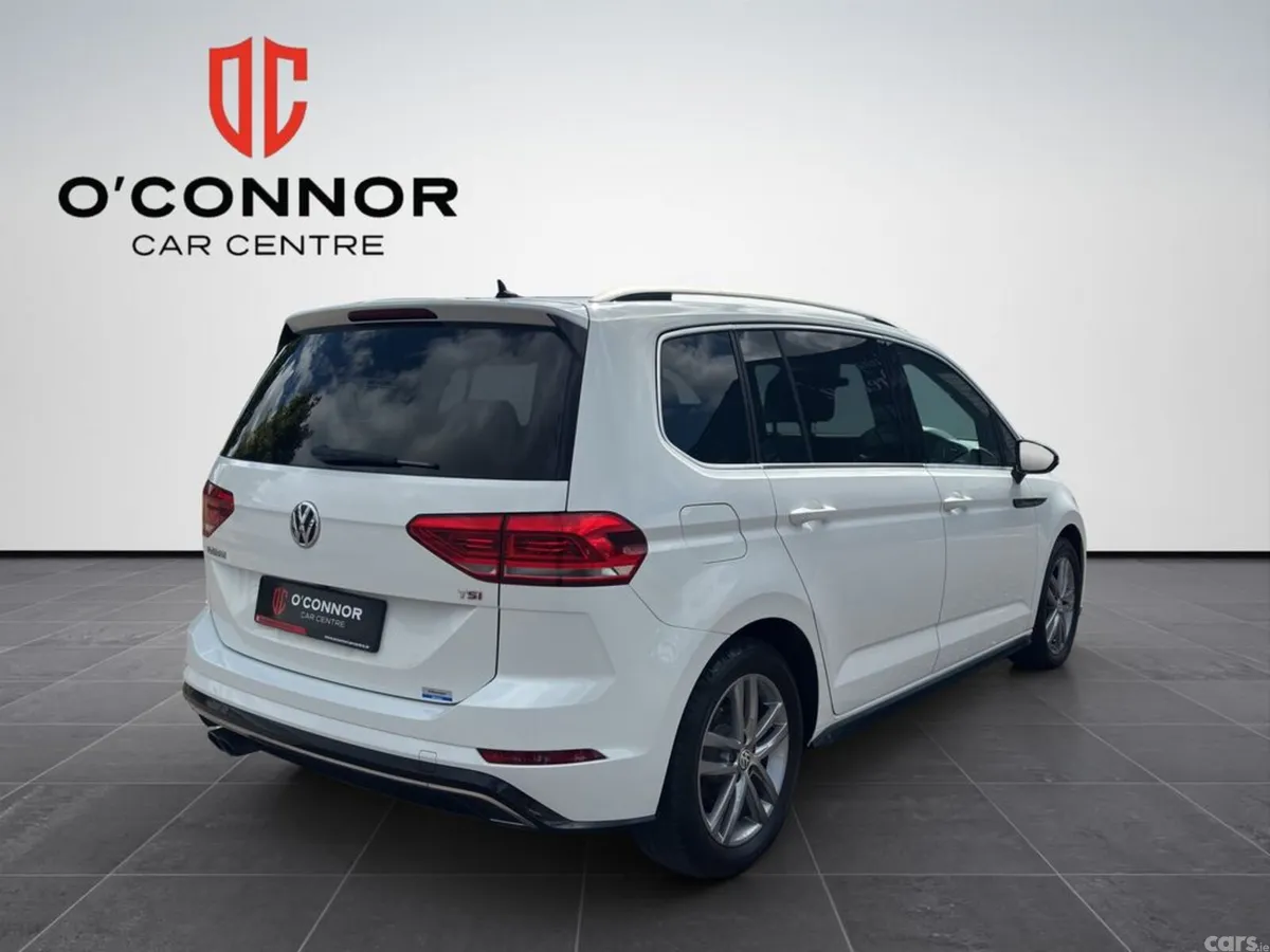 Volkswagen Touran Estate, Petrol, 2017, White