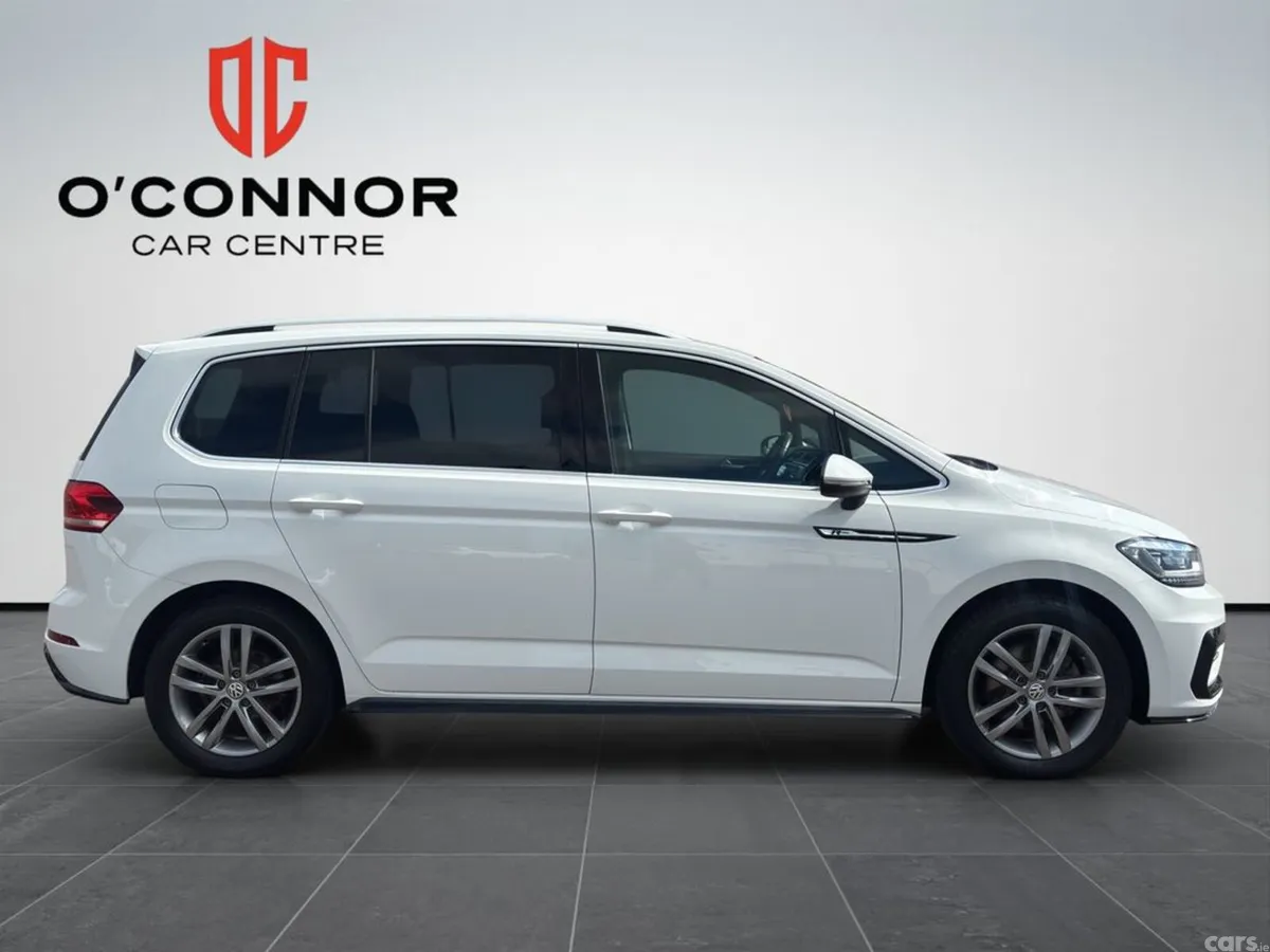 Volkswagen Touran Estate, Petrol, 2017, White