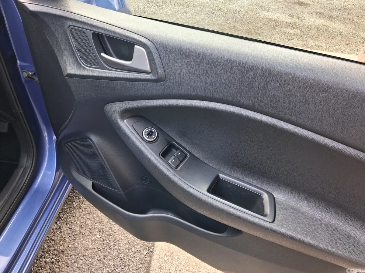 Hyundai i20 Hatchback, Petrol, 2019, Blue