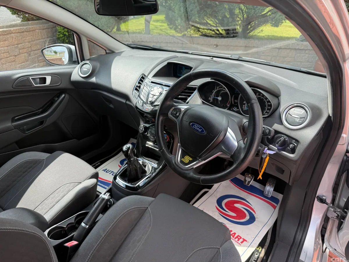 Ford Fiesta Hatchback, Petrol, 2015, Silver