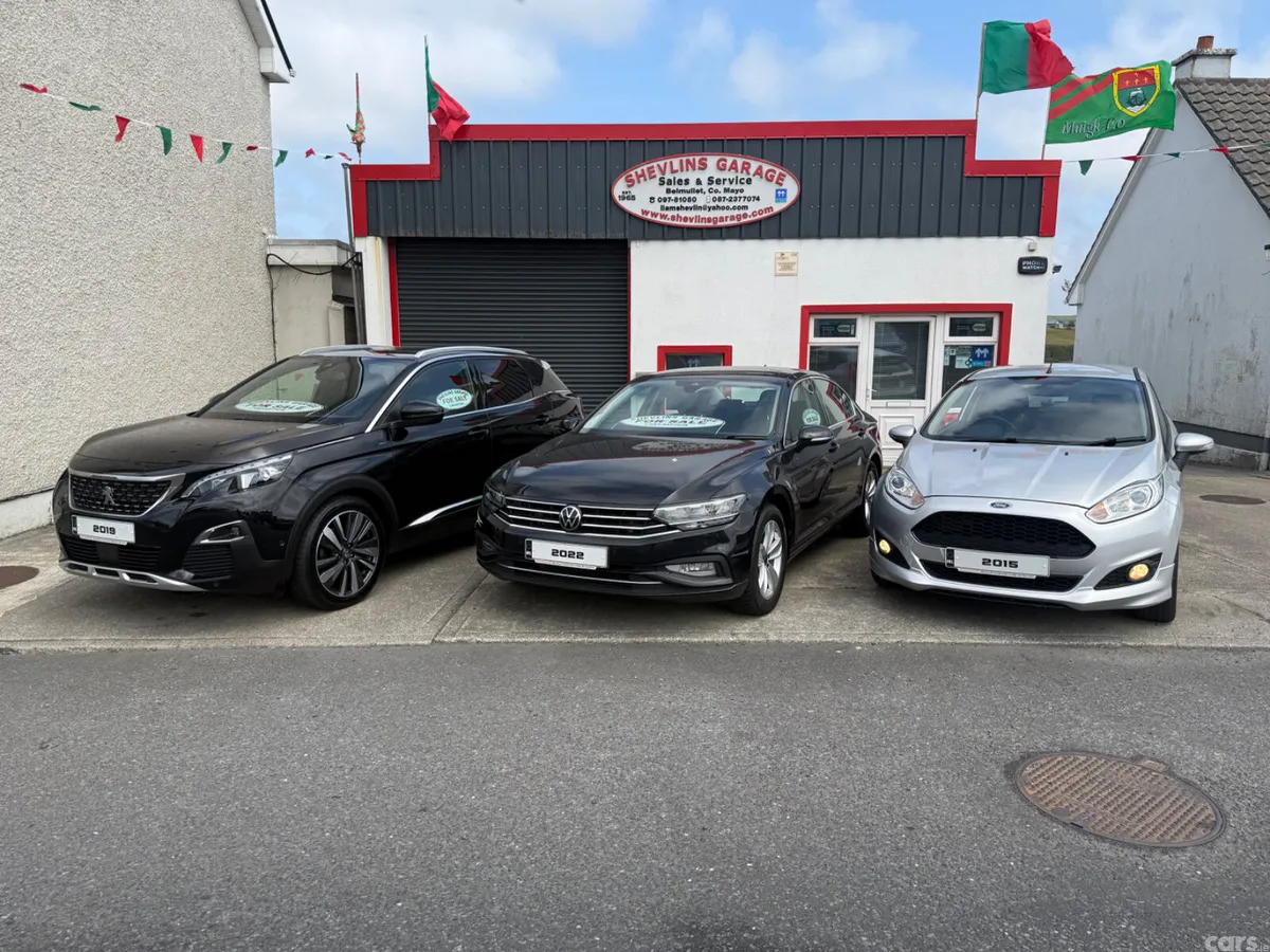 Ford Fiesta Hatchback, Petrol, 2015, Silver