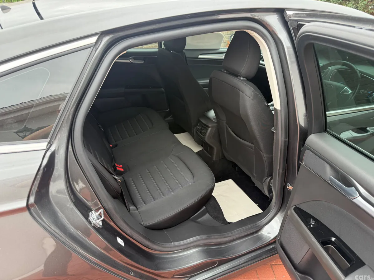 Ford Mondeo Hatchback, Diesel, 2020, Grey