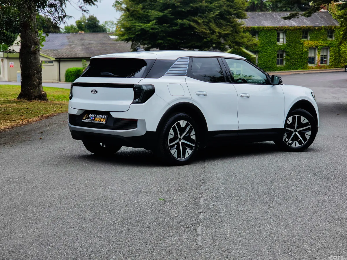 Ford Explorer SUV, Electric, 2024, White