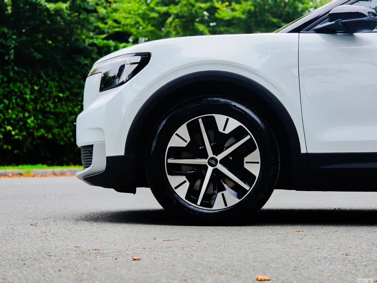 Ford Explorer SUV, Electric, 2024, White