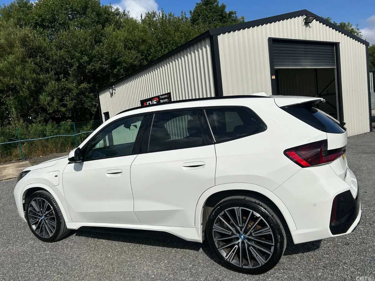 BMW X1 SUV, Petrol Hybrid, 2023, White