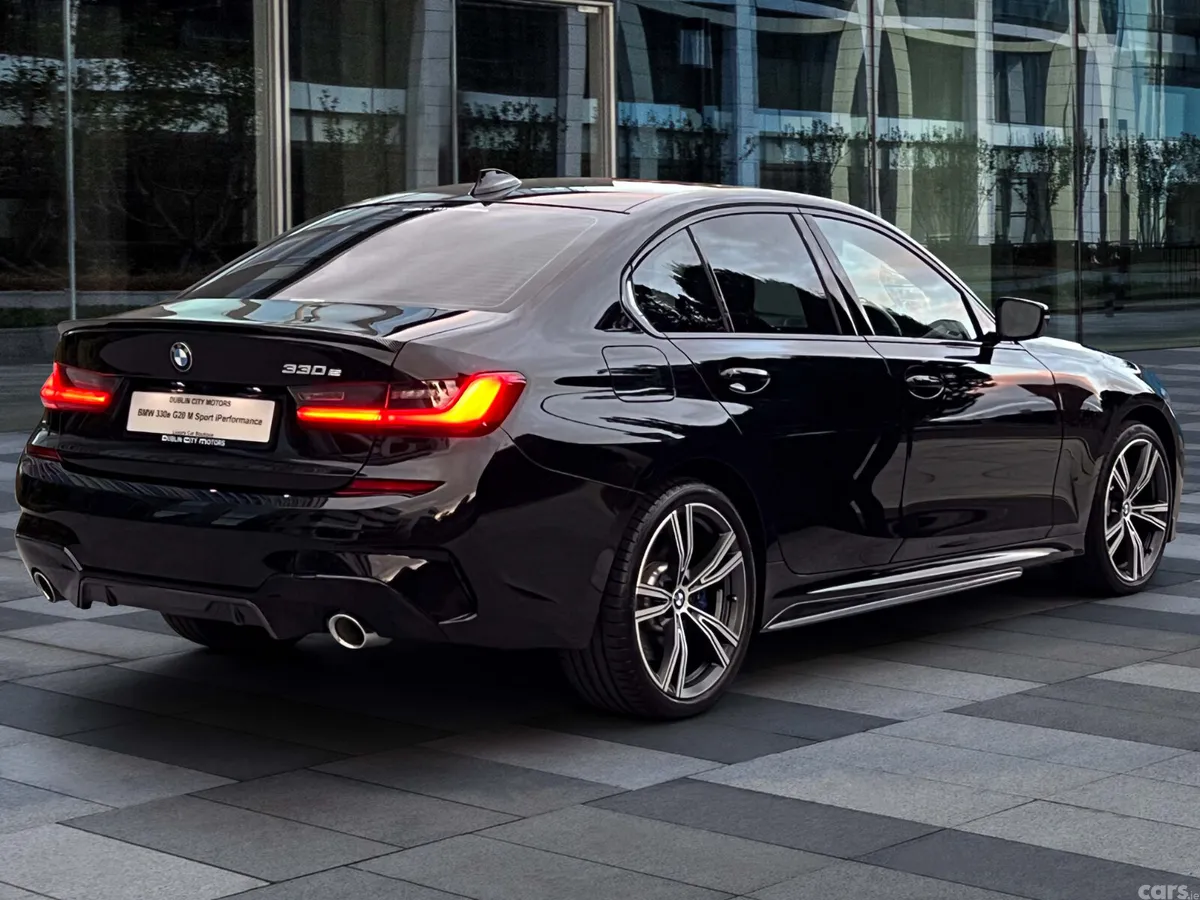 BMW 3-Series Saloon, Petrol Plug-in Hybrid, 2021, Black