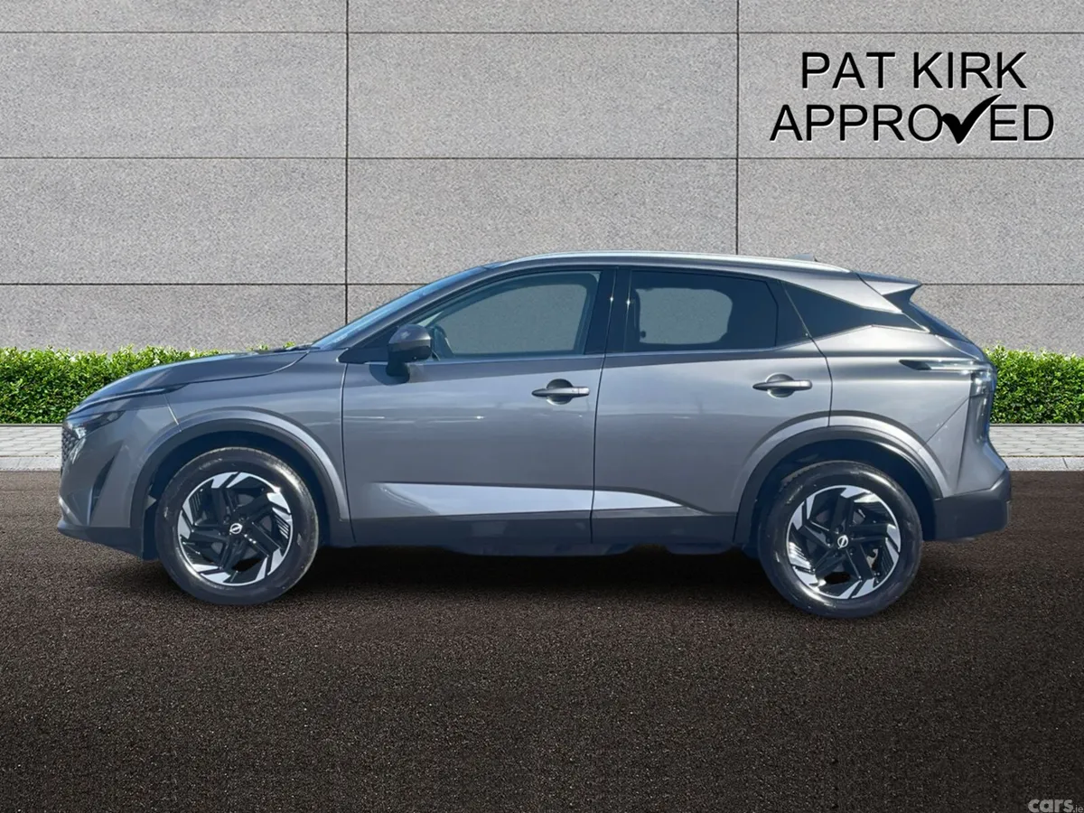 Nissan Qashqai Hatchback, Petrol, 2024, Grey