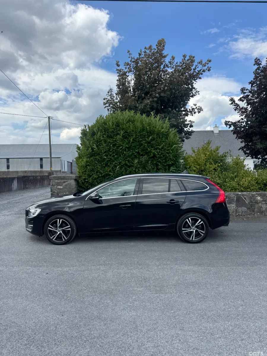Volvo V60 Estate, Petrol, 2015, Black