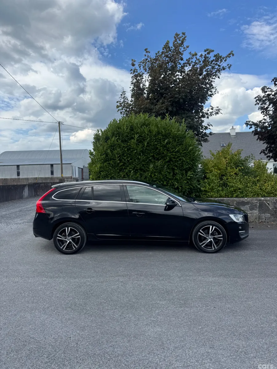 Volvo V60 Estate, Petrol, 2015, Black