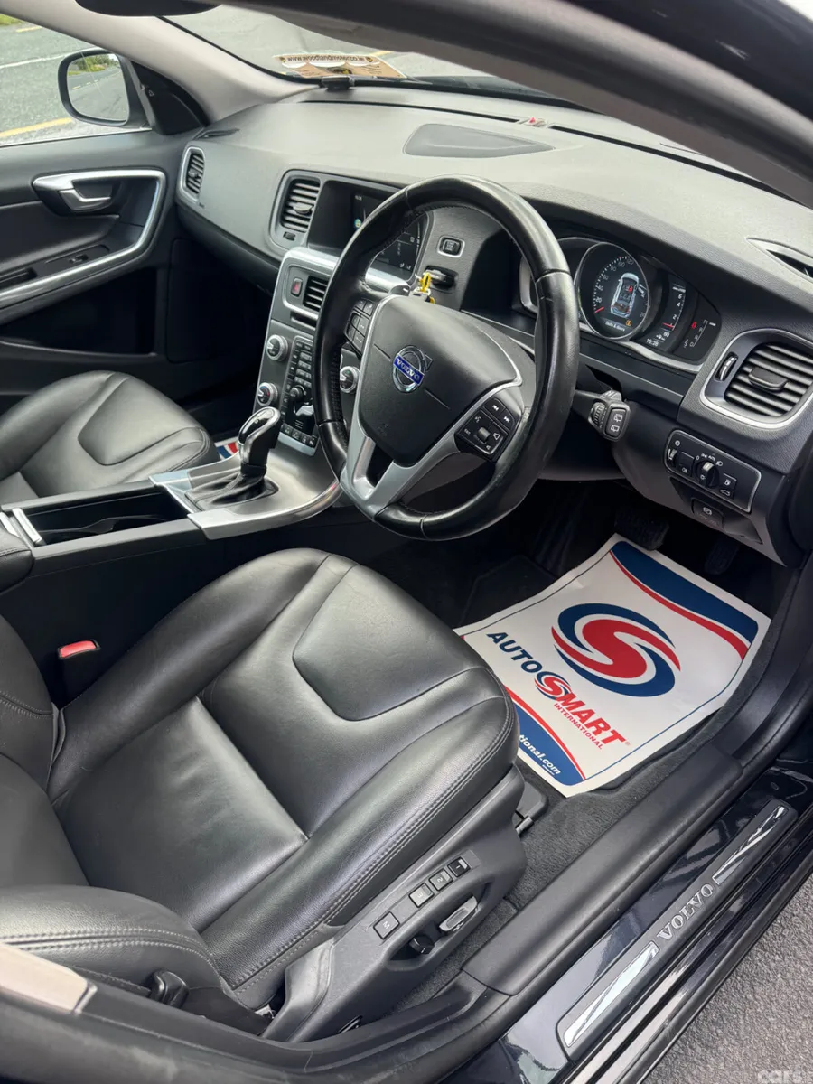 Volvo V60 Estate, Petrol, 2015, Black