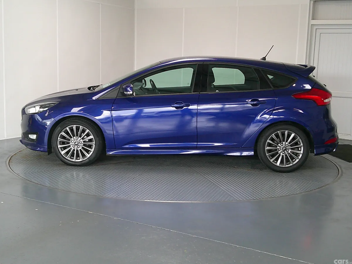 Ford Focus Hatchback, Diesel, 2018, Blue