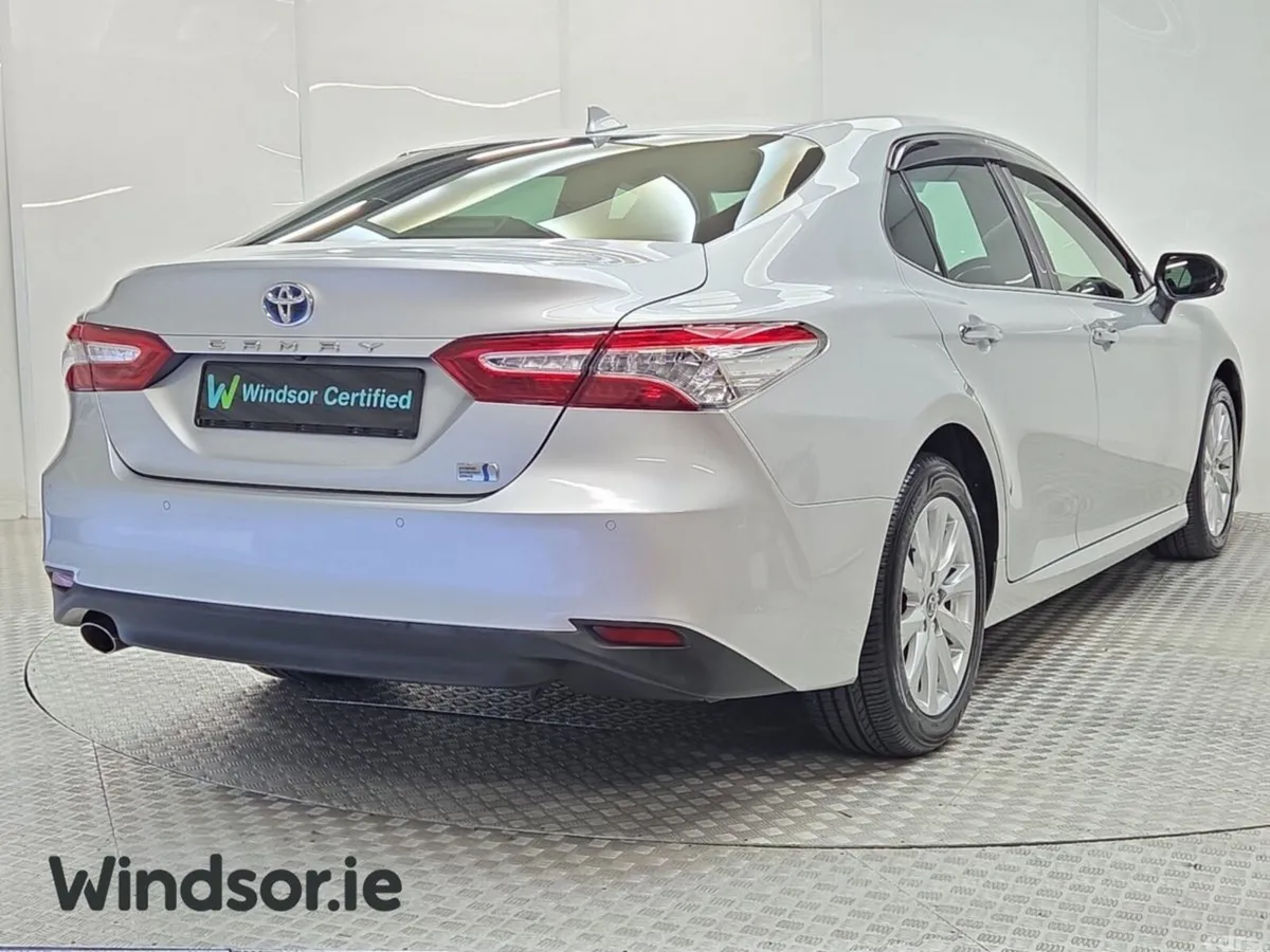 Toyota Camry Saloon, Petrol Hybrid, 2021, Silver