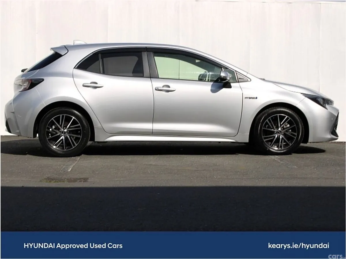 Toyota Corolla Hatchback, Petrol Hybrid, 2019, Silver