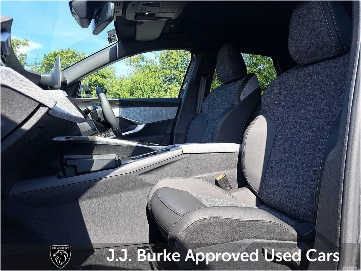 Peugeot 3008 SUV, Electric, 2026, Grey