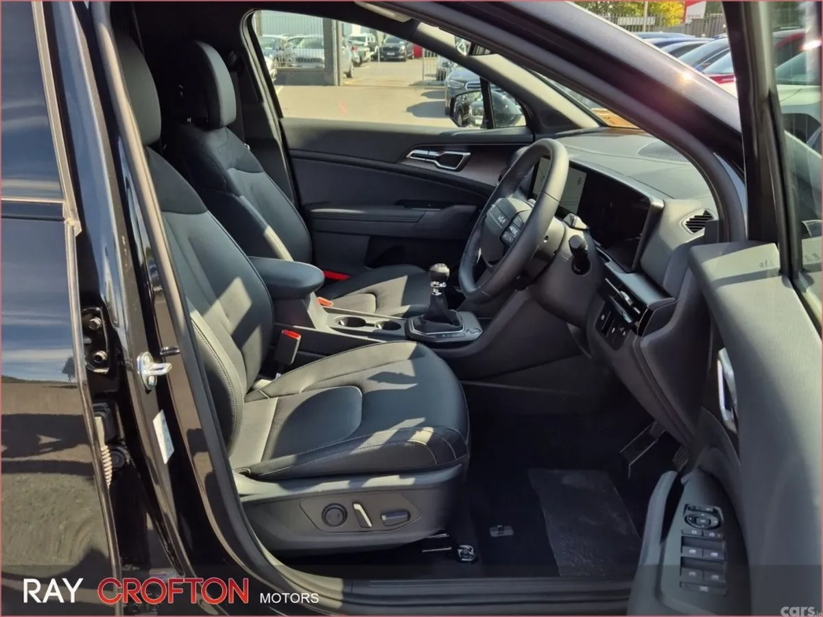 Kia Sportage SUV, Diesel Hybrid, 2026, Black