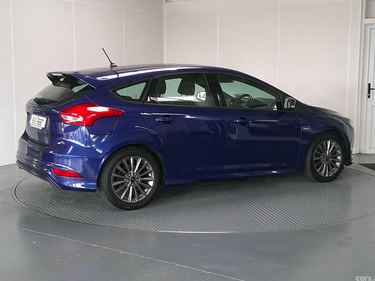 Ford Focus Hatchback, Diesel, 2018, Blue