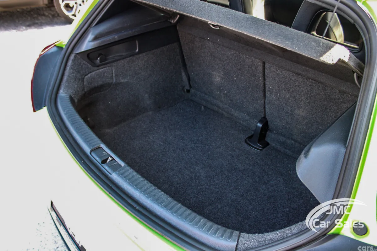 Volkswagen Scirocco Coupe, Diesel, 2015, Green