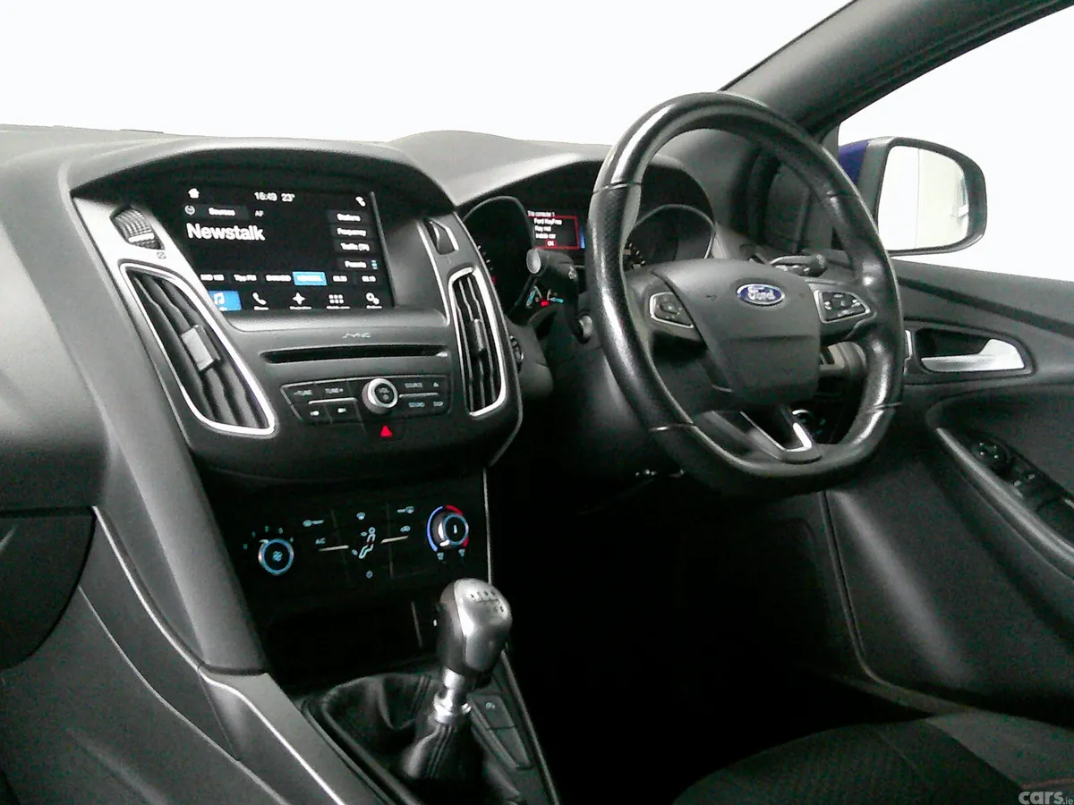 Ford Focus Hatchback, Diesel, 2018, Blue