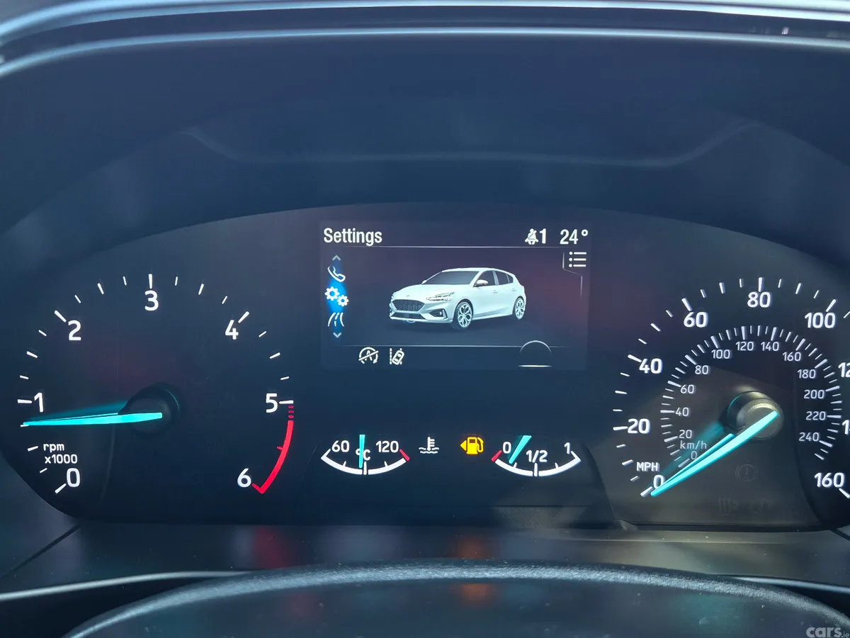 Ford Focus Hatchback, Diesel, 2019, White