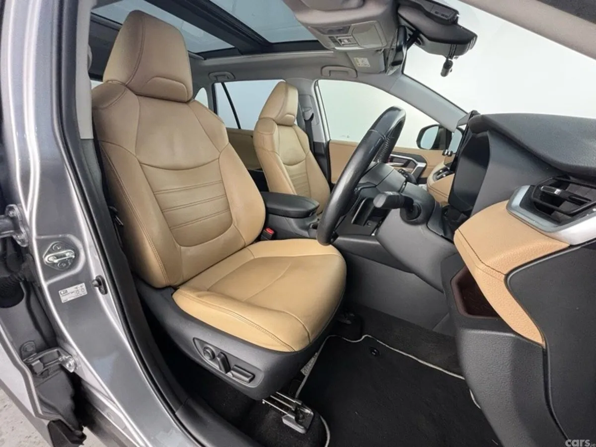 Toyota RAV4 SUV, Petrol Hybrid, 2024, Grey