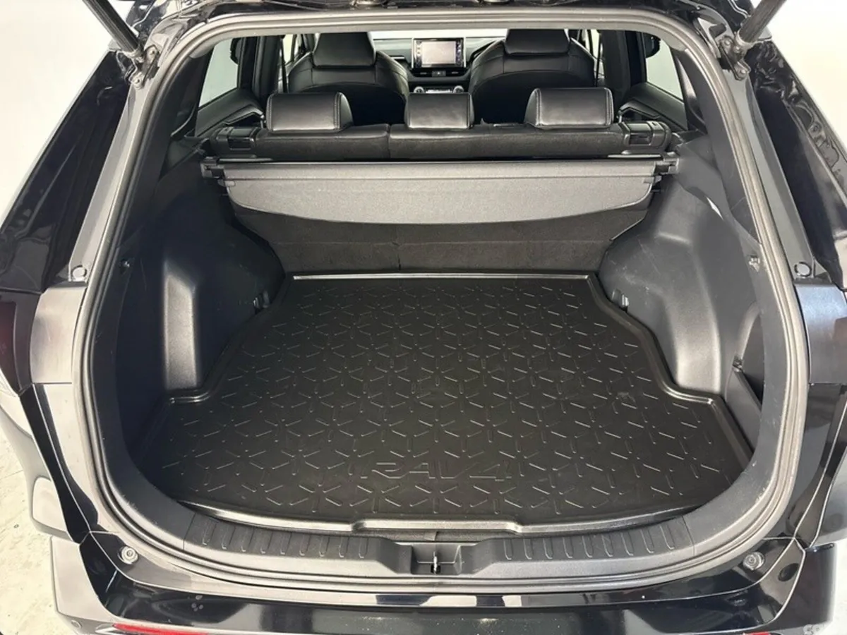 Toyota RAV4 SUV, Petrol Hybrid, 2022, Black