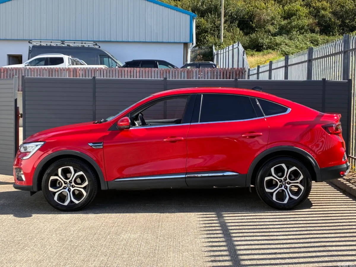 Renault Arkana Coupe, Petrol Hybrid, 2023, Red