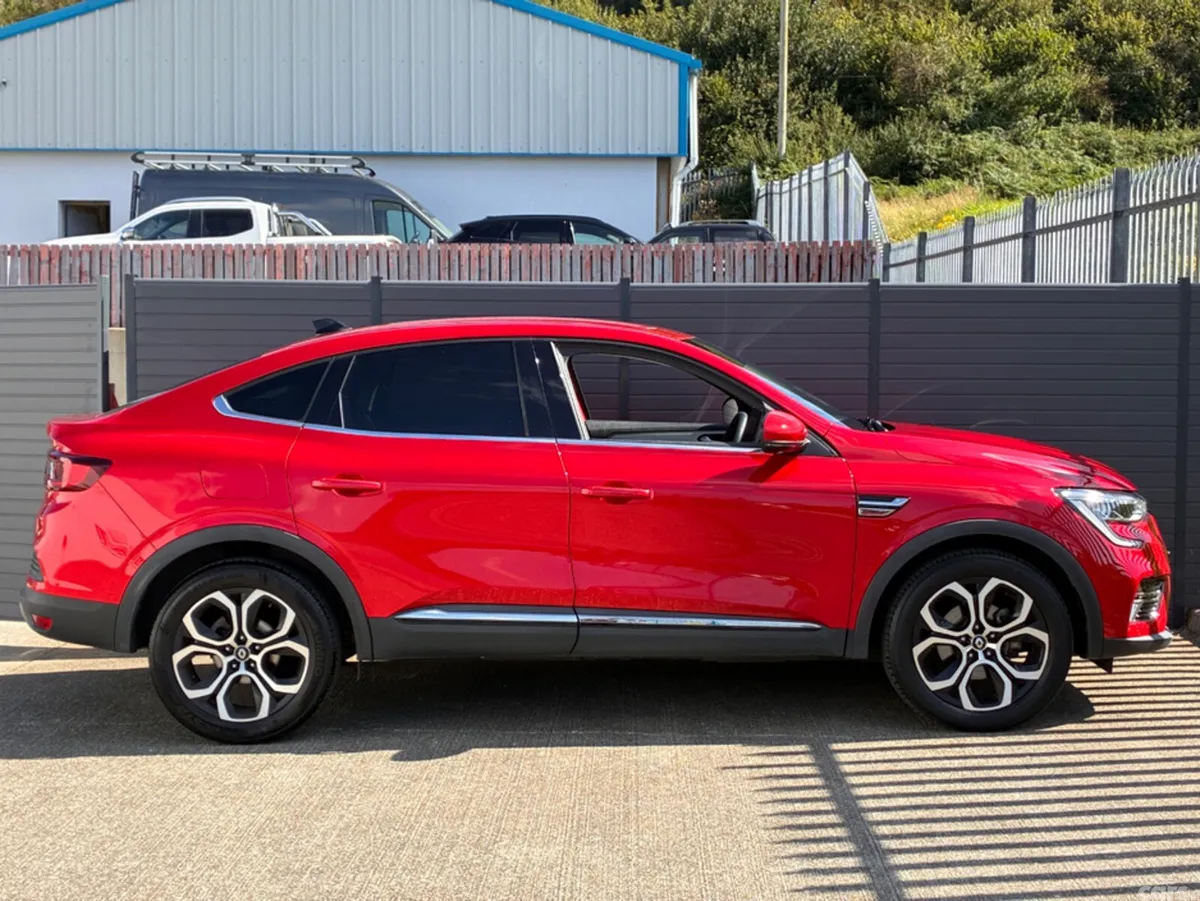 Renault Arkana Coupe, Petrol Hybrid, 2023, Red