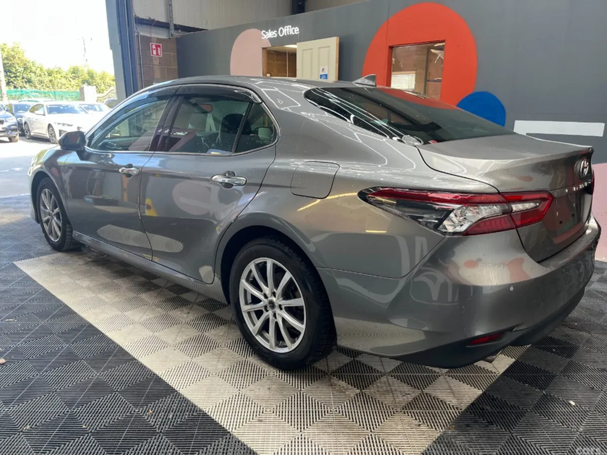 Toyota Camry Saloon, Petrol Hybrid, 2023, Grey