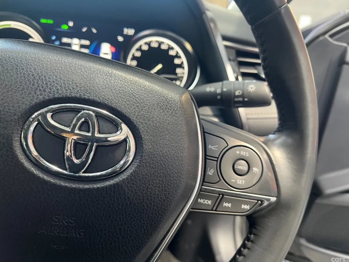 Toyota Camry Saloon, Petrol Hybrid, 2023, Grey