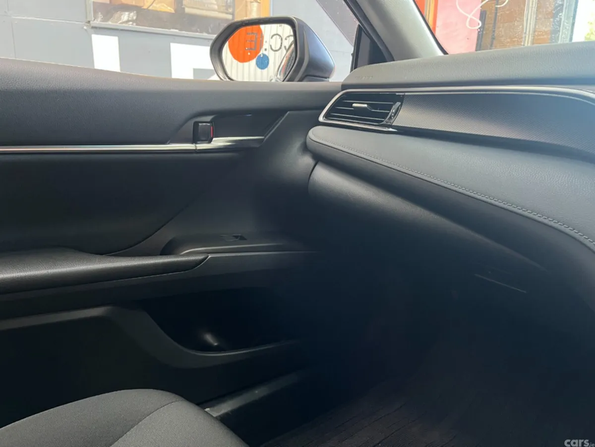 Toyota Camry Saloon, Petrol, 2023, Grey