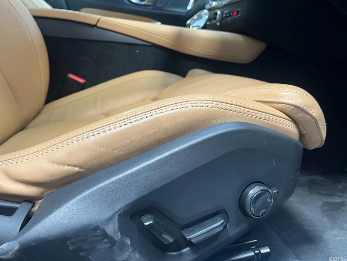Volvo V60 Estate, Petrol Hybrid, 2023, White