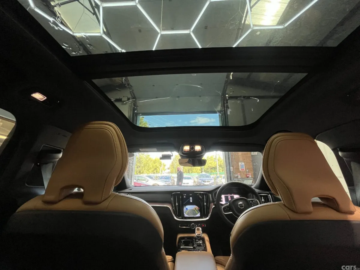 Volvo V60 Estate, Petrol Hybrid, 2023, White