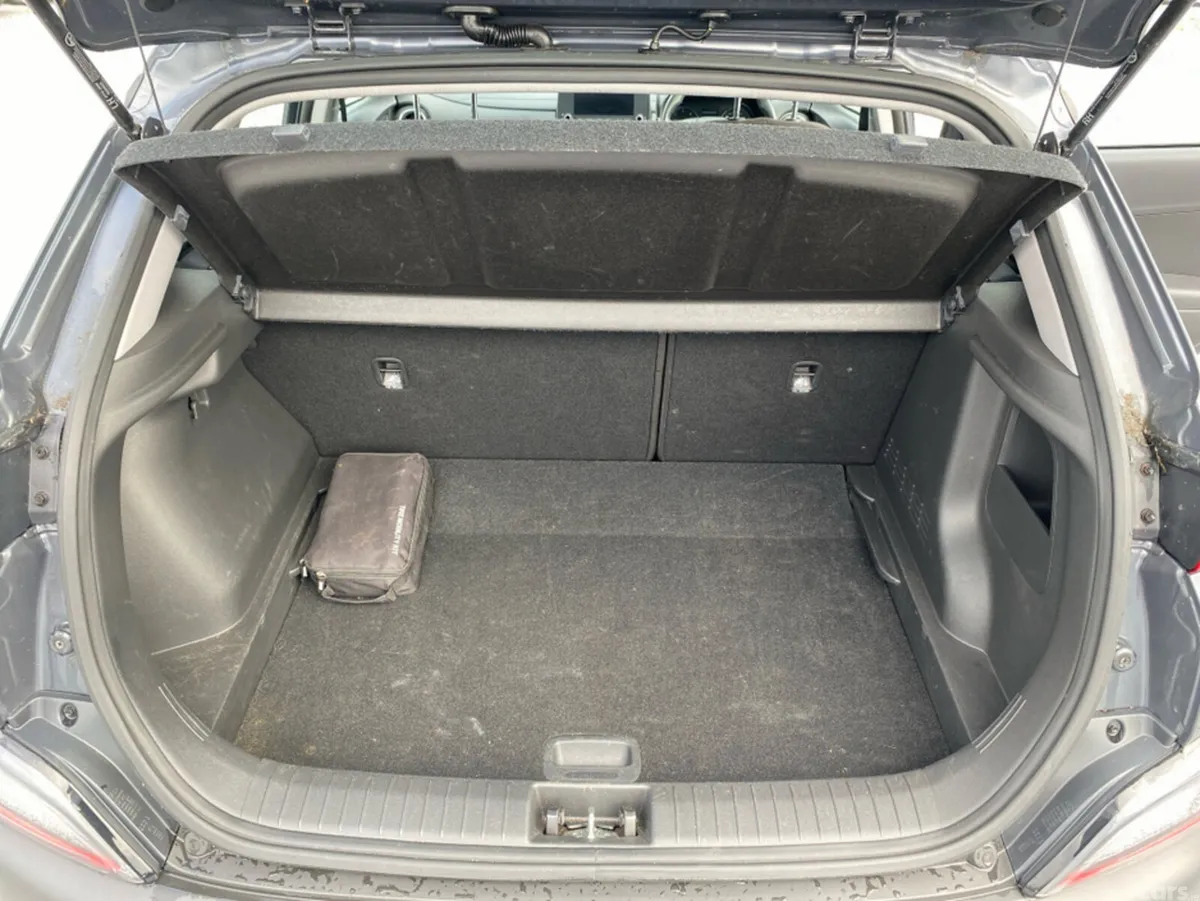 Hyundai KONA MPV, Diesel, 2021, Grey