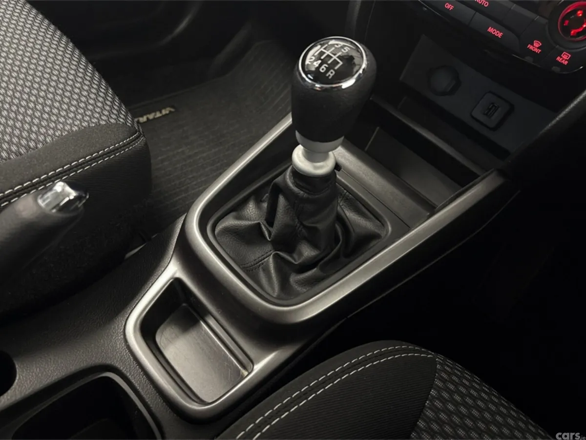 Suzuki Vitara SUV, Petrol Hybrid, 2023, Red