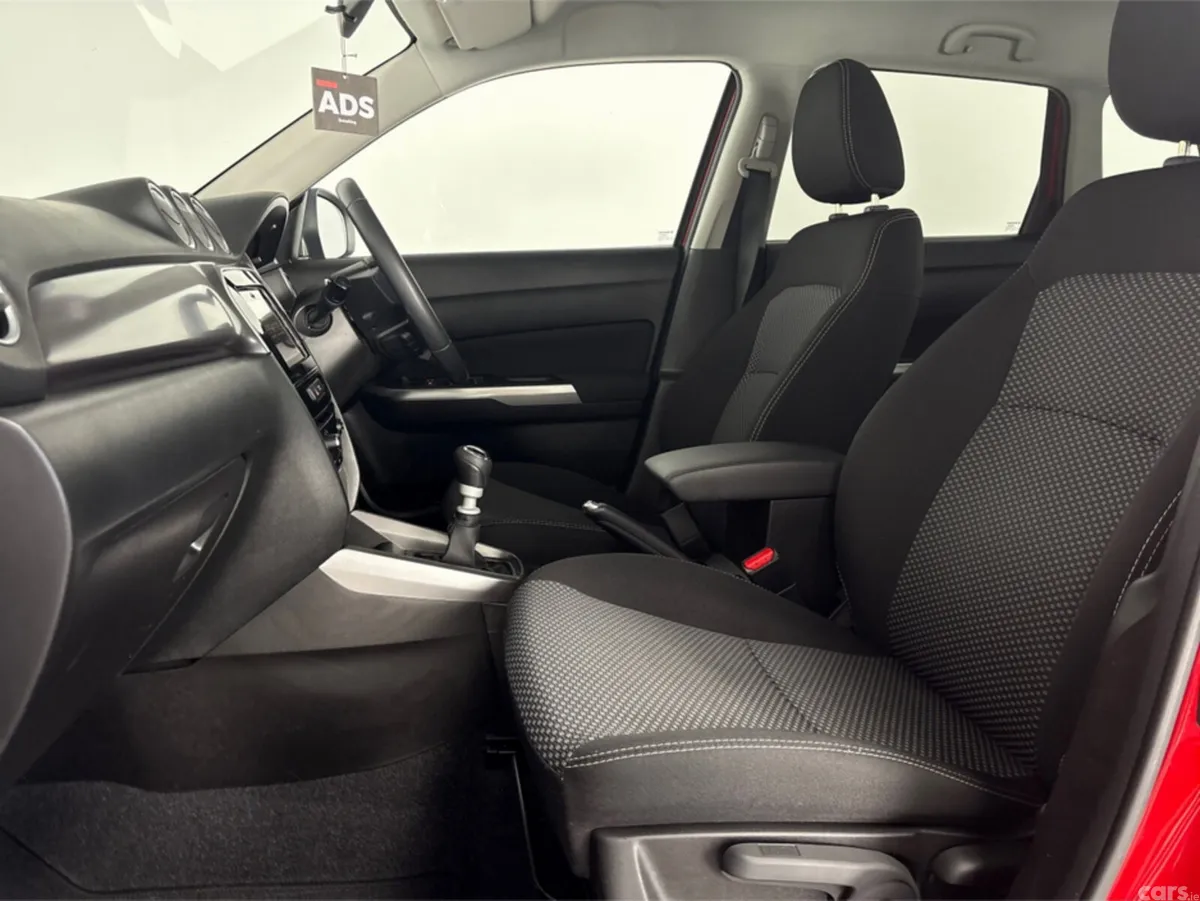 Suzuki Vitara SUV, Petrol Hybrid, 2023, Red
