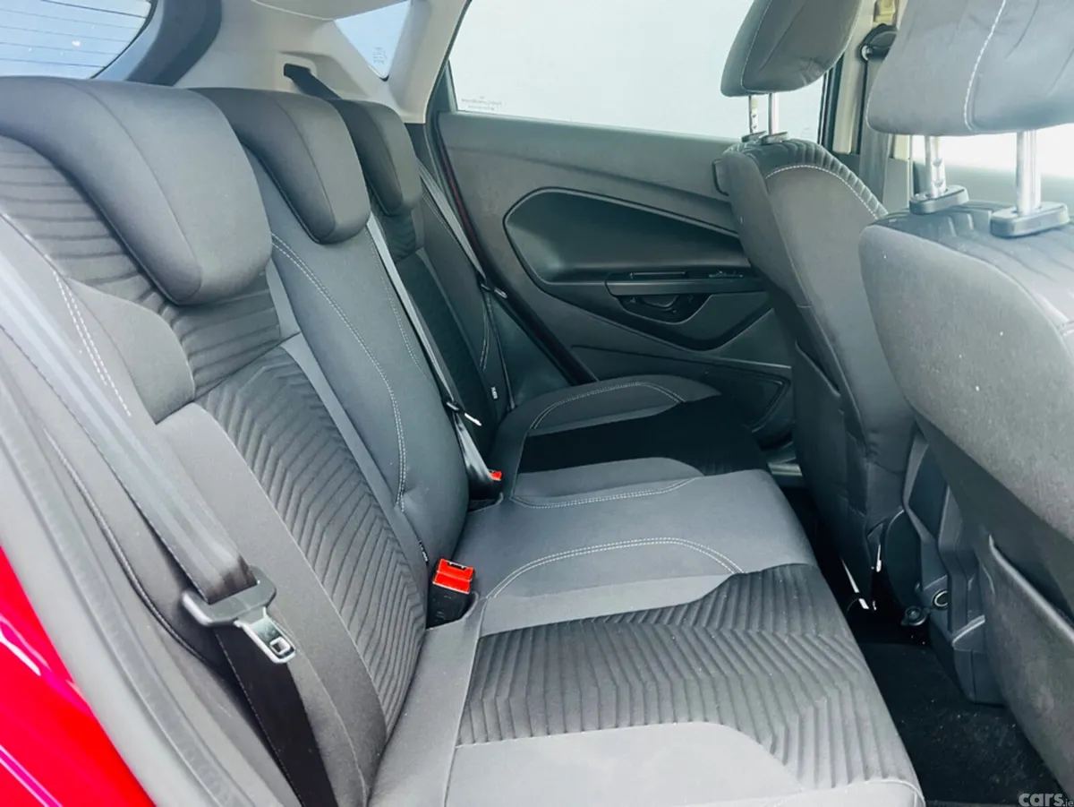Ford Fiesta Hatchback, Petrol, 2014, Red
