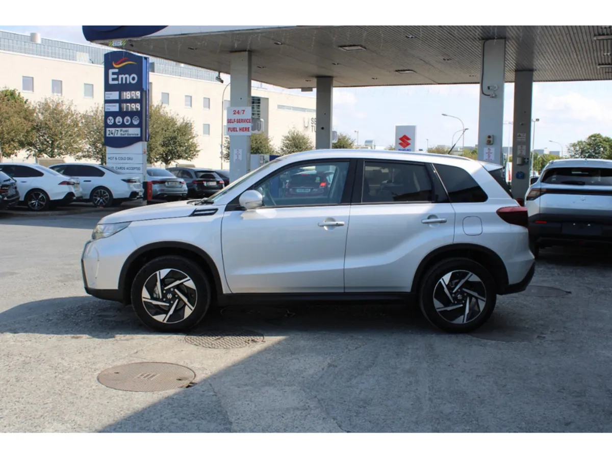 Suzuki Vitara SUV, Petrol Hybrid, 2027, Silver