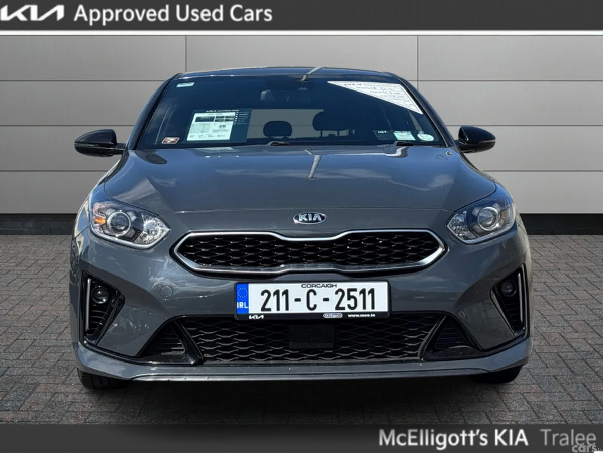 Kia Ceed Hatchback, Petrol, 2021, Grey