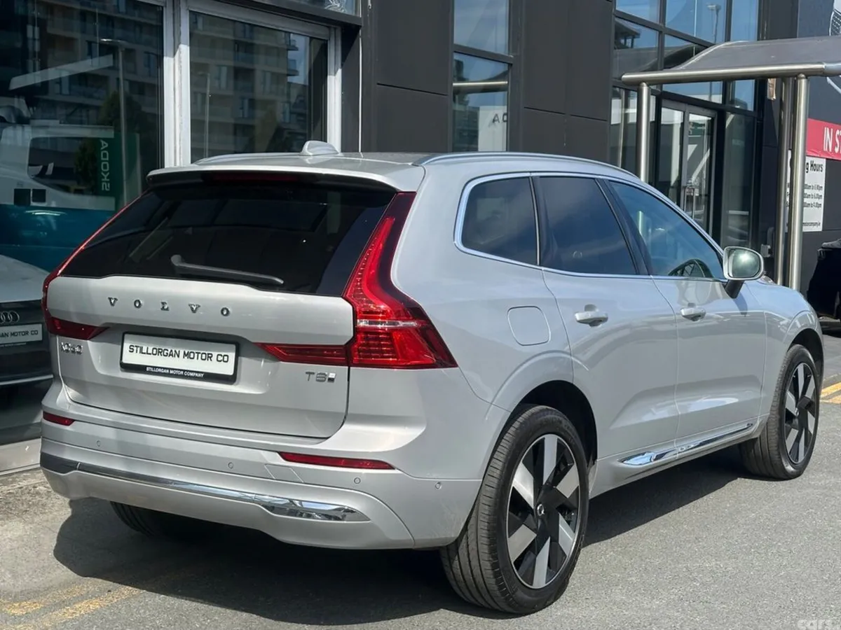 Volvo XC60 Estate, Petrol Plug-in Hybrid, 2025, Silver
