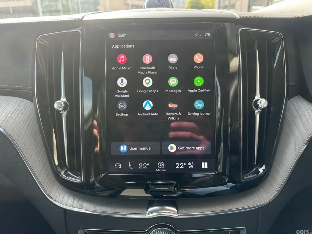 Volvo XC60 Estate, Petrol Plug-in Hybrid, 2025, Silver
