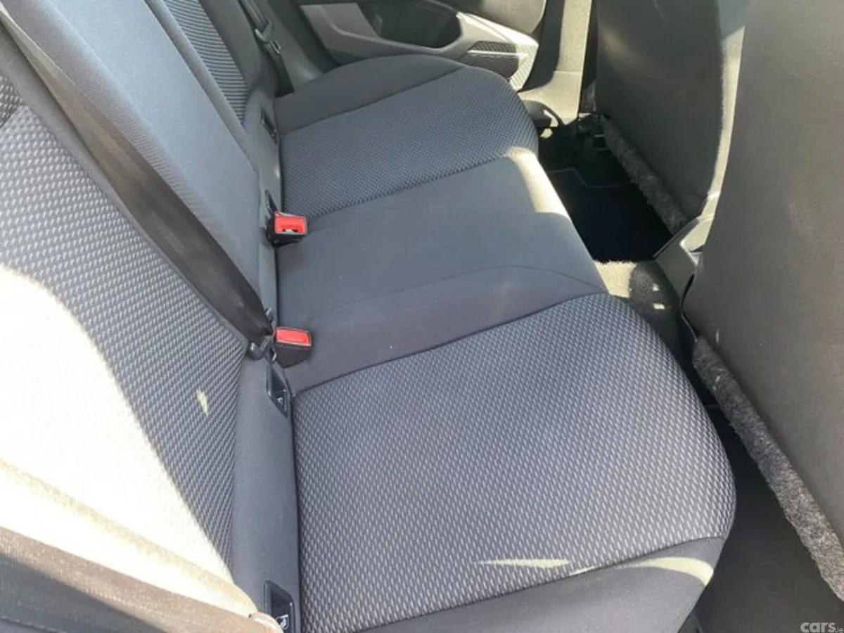 Volkswagen Polo Hatchback, Petrol, 2021, Blue